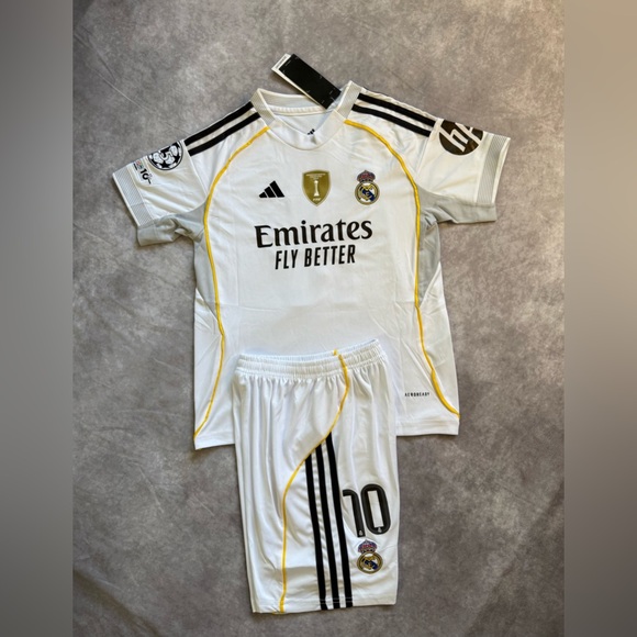 Real Madrid set for Kids Mbappe 10 - Picture 2 of 8